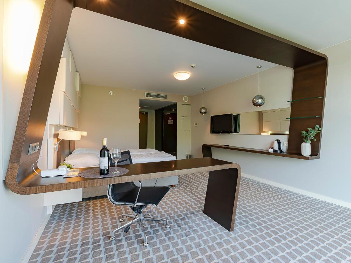 Vacationclub - Marine Hotel Apartament 437 코워브제크 외부 사진